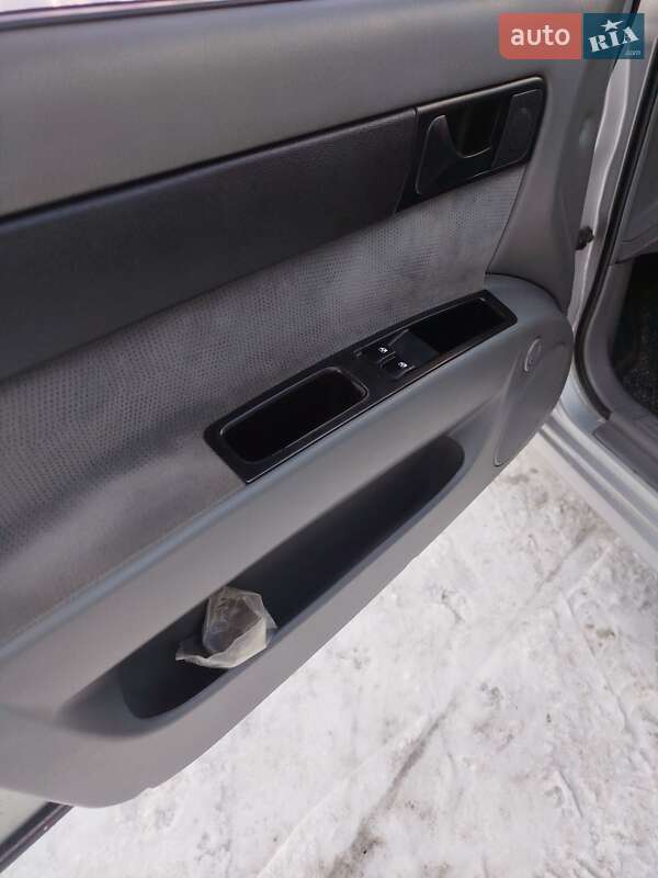 Седан Chevrolet Lacetti 2008 в Львові