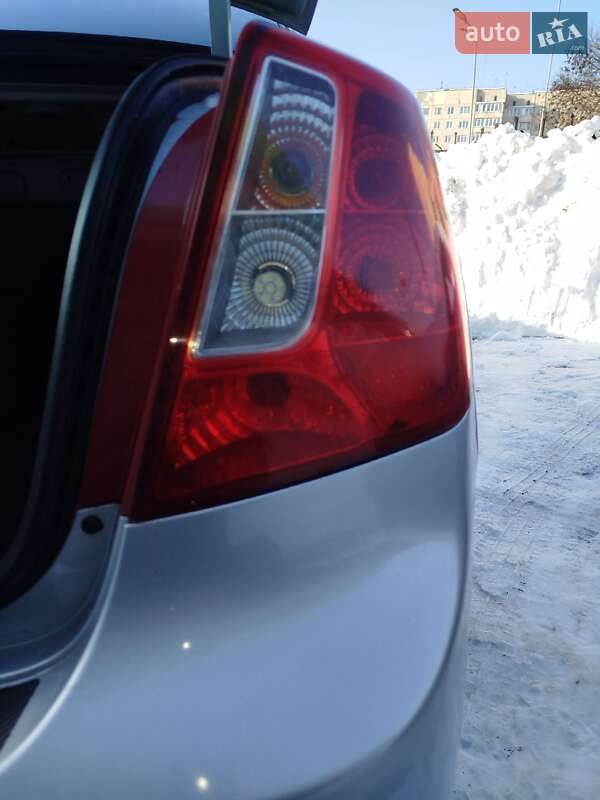 Седан Chevrolet Lacetti 2008 в Львові