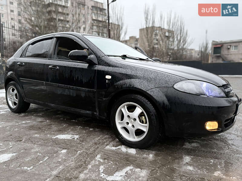Хэтчбек Chevrolet Lacetti 2005 в Запорожье