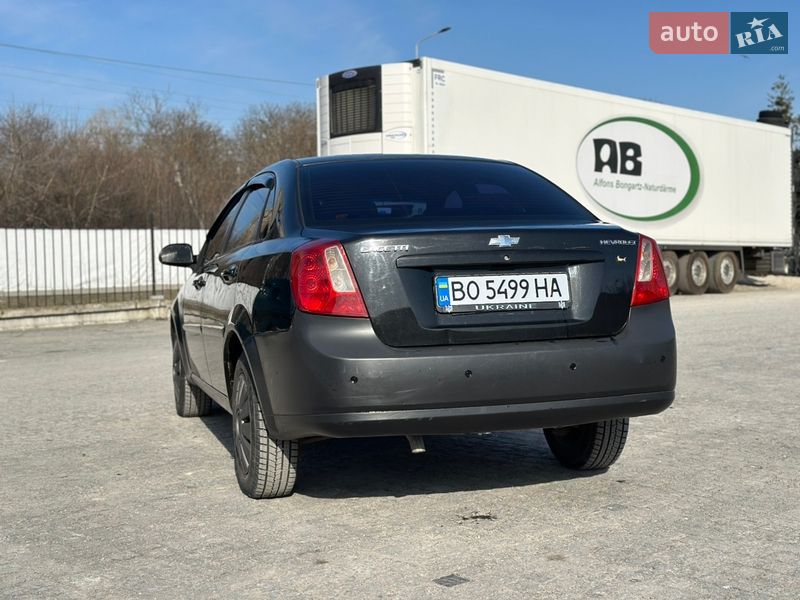 Седан Chevrolet Lacetti 2005 в Кременце