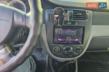 Седан Chevrolet Lacetti 2006 в Киеве