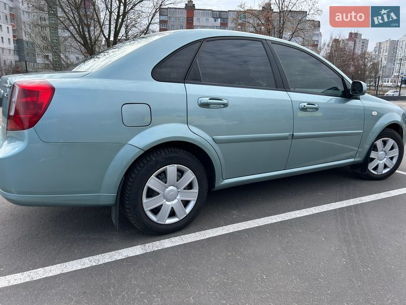 Седан Chevrolet Lacetti 2004 в Чернигове