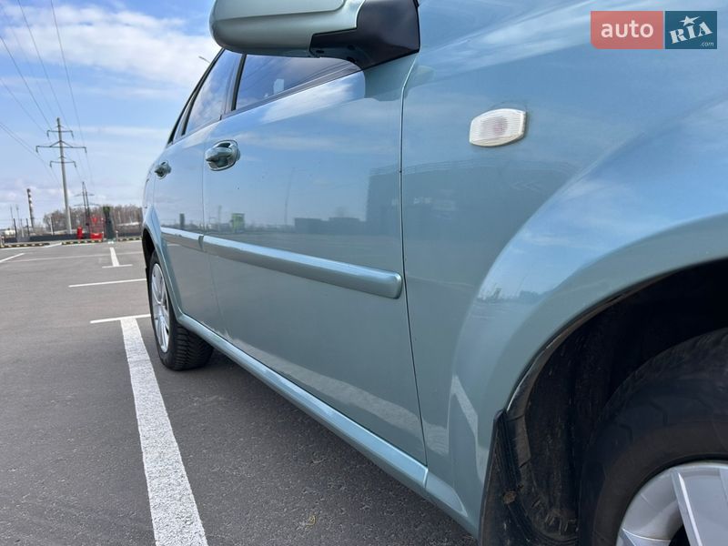 Седан Chevrolet Lacetti 2004 в Чернигове