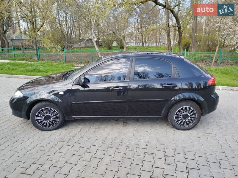 Хэтчбек Chevrolet Lacetti 2007 в Черноморске