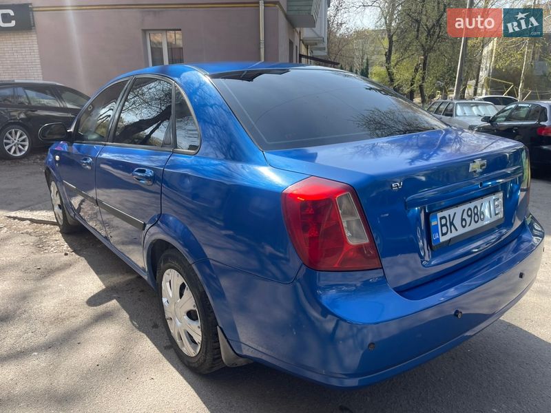 Седан Chevrolet Lacetti 2005 в Ровно