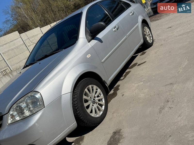 Седан Chevrolet Lacetti 2007 в Киеве
