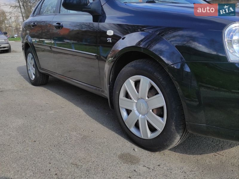 Седан Chevrolet Lacetti 2004 в Киеве