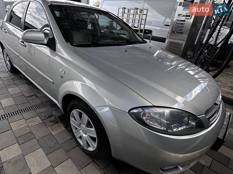 Хэтчбек Chevrolet Lacetti 2004 в Полтаве фото 2 Хэтчбек Chevrolet Lacetti 2004 в Полтаве