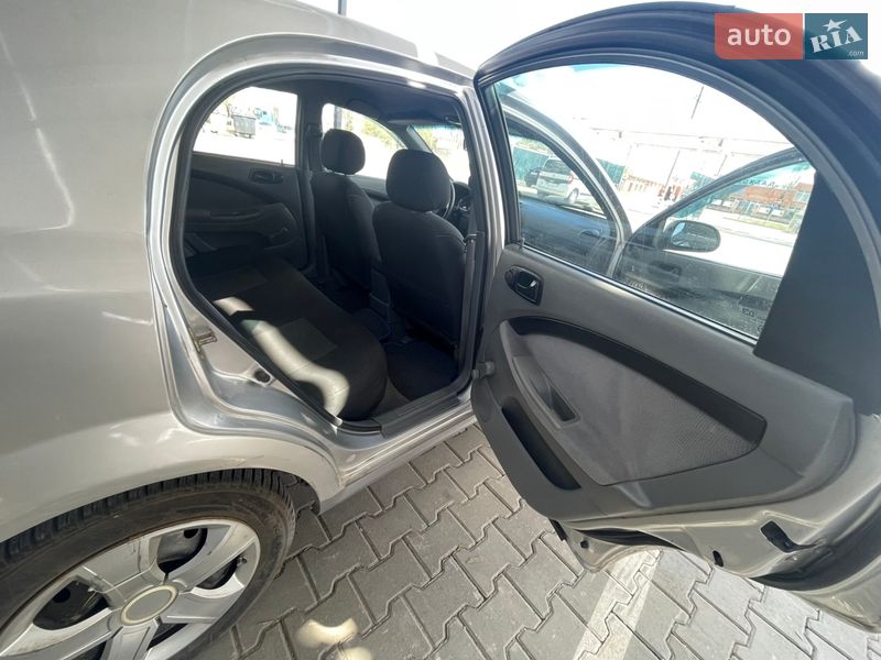 Хэтчбек Chevrolet Lacetti 2005 в Николаеве фото 17 Хэтчбек Chevrolet Lacetti 2005 в Николаеве
