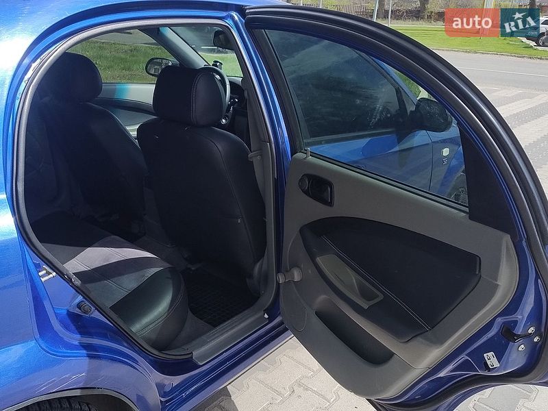 Хэтчбек Chevrolet Lacetti 2007 в Киеве