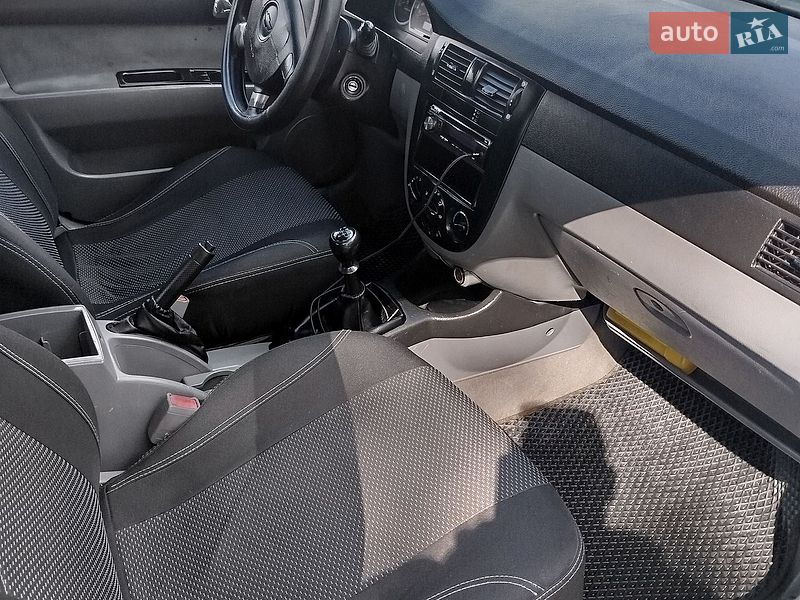 Седан Chevrolet Lacetti 2004 в Павлограде