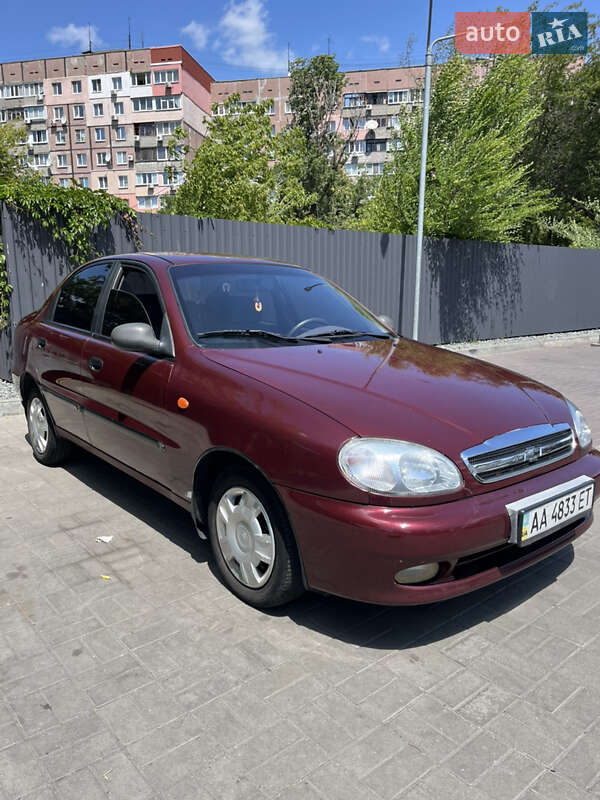 Седан Chevrolet Lanos 2007 в Днепре