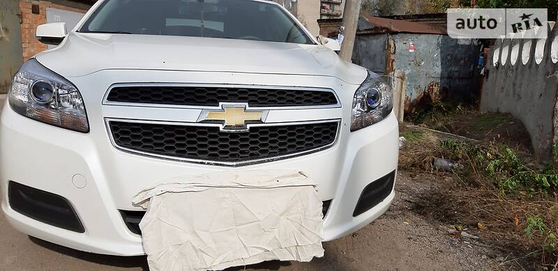 Седан Chevrolet Malibu 2013 в Нікополі