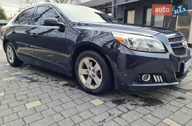 Седан Chevrolet Malibu 2014 в Ужгороді