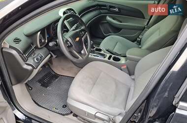 Седан Chevrolet Malibu 2014 в Ужгороді