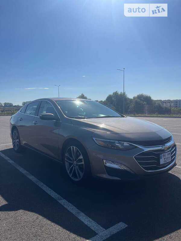 Седан Chevrolet Malibu 2019 в Ровно