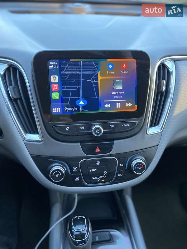 Седан Chevrolet Malibu 2015 в Киеве