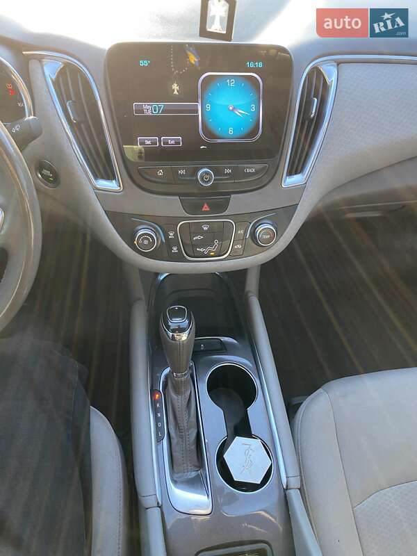 Седан Chevrolet Malibu 2015 в Киеве