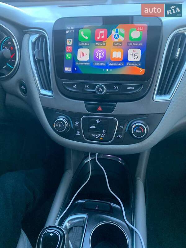 Седан Chevrolet Malibu 2015 в Киеве