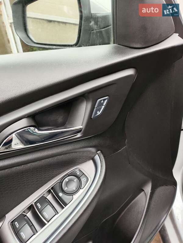 Седан Chevrolet Malibu 2016 в Вышгороде