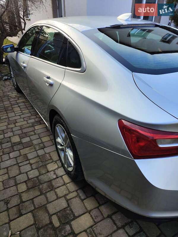 Седан Chevrolet Malibu 2016 в Вышгороде