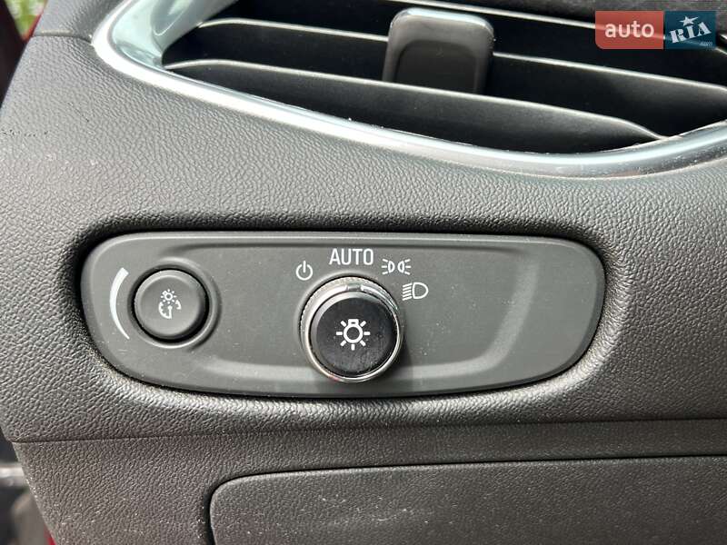 Седан Chevrolet Malibu 2016 в Одесі