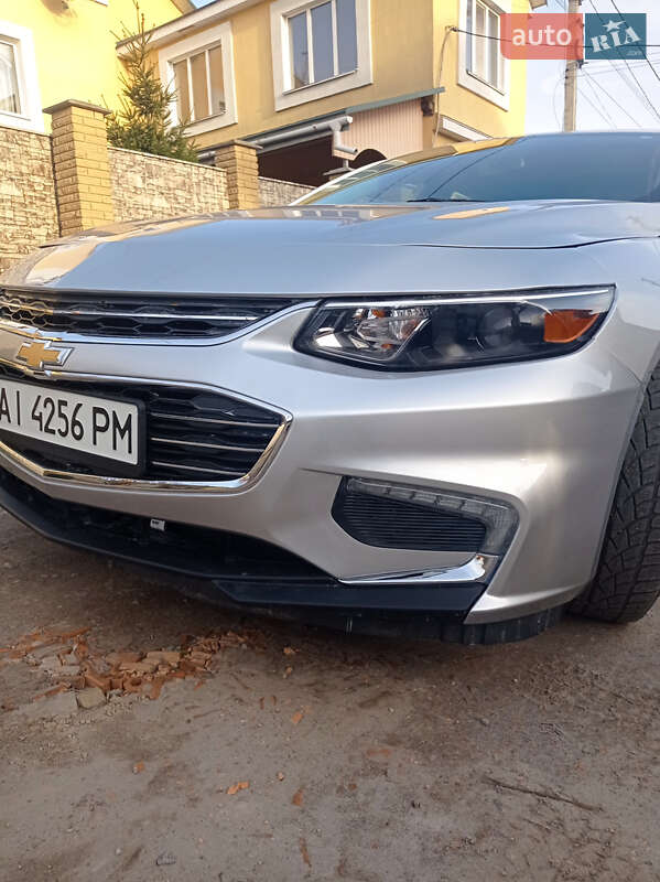 Седан Chevrolet Malibu 2016 в Вышгороде