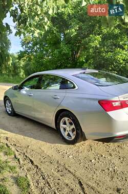 Седан Chevrolet Malibu 2016 в Виннице