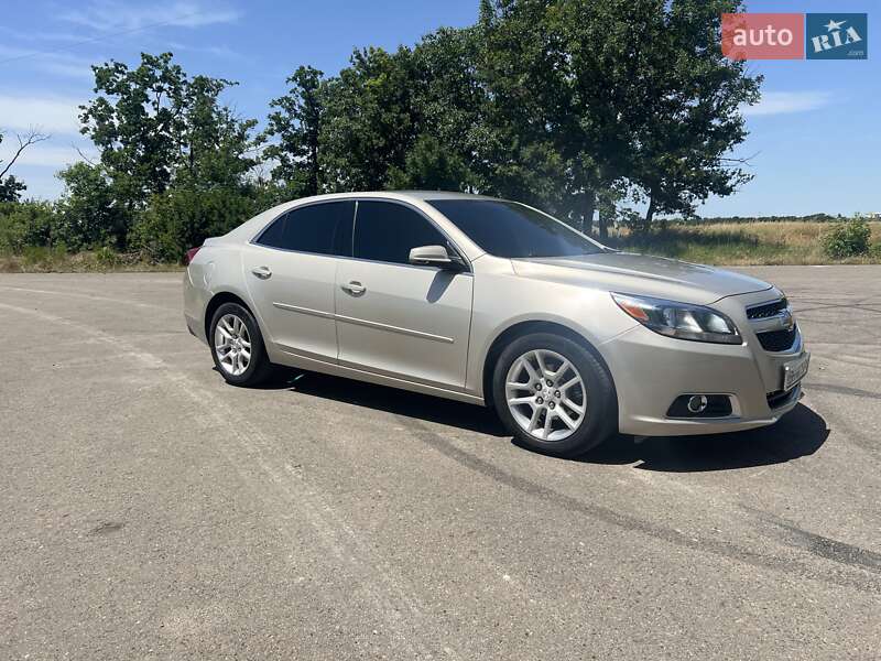 Седан Chevrolet Malibu 2015 в Овідіополі