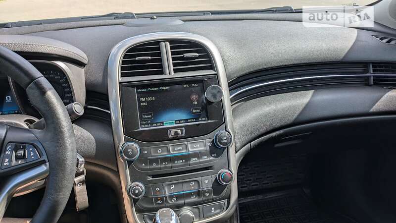 Седан Chevrolet Malibu 2016 в Києві