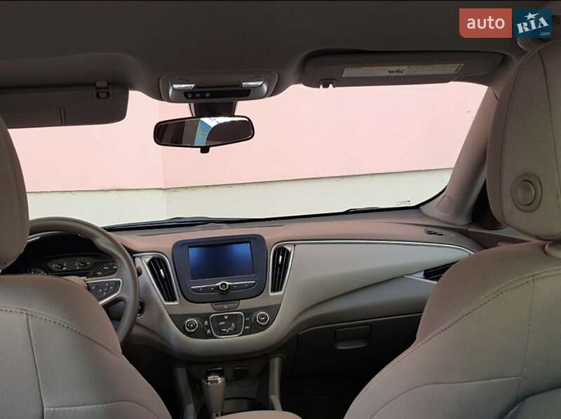 Седан Chevrolet Malibu 2016 в Івано-Франківську