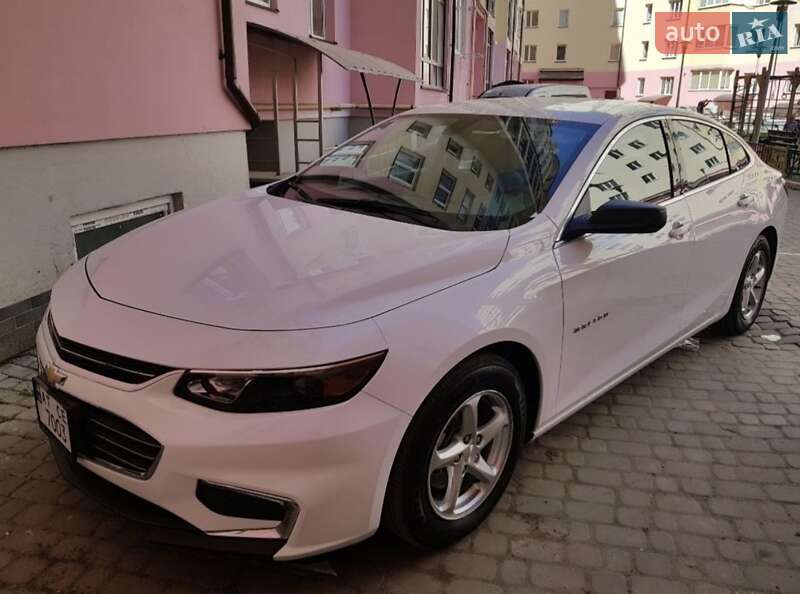 Седан Chevrolet Malibu 2016 в Івано-Франківську
