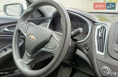 Седан Chevrolet Malibu 2018 в Черкасах