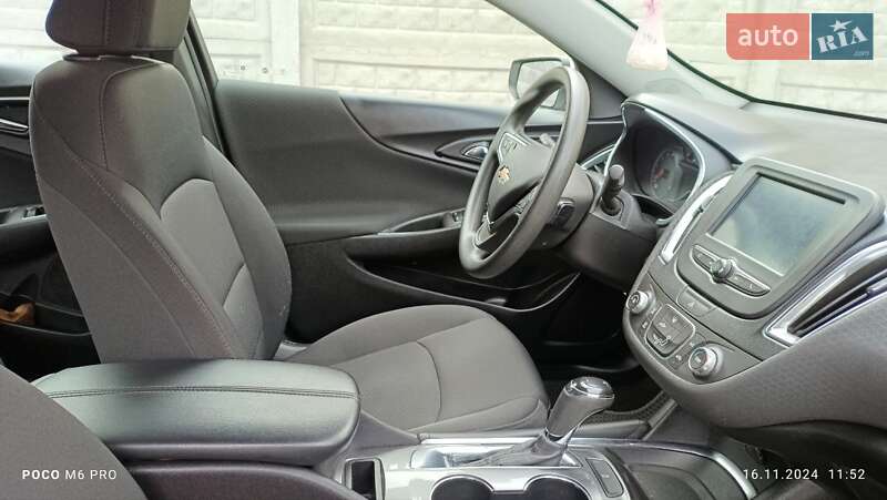 Седан Chevrolet Malibu 2018 в Черкасах