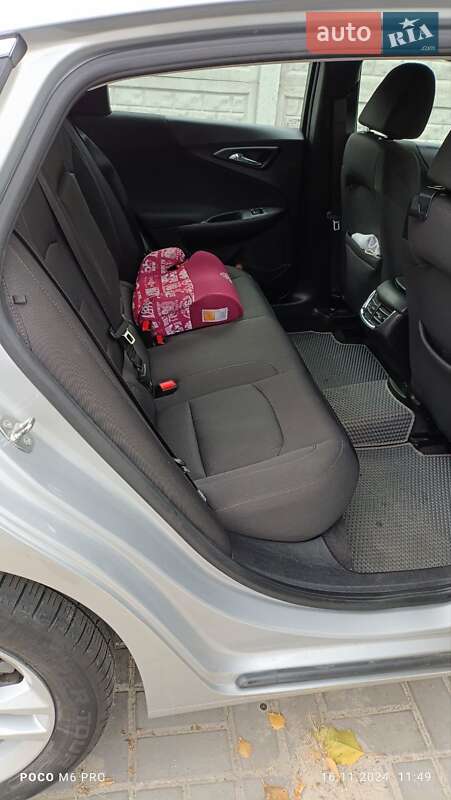 Седан Chevrolet Malibu 2018 в Черкасах