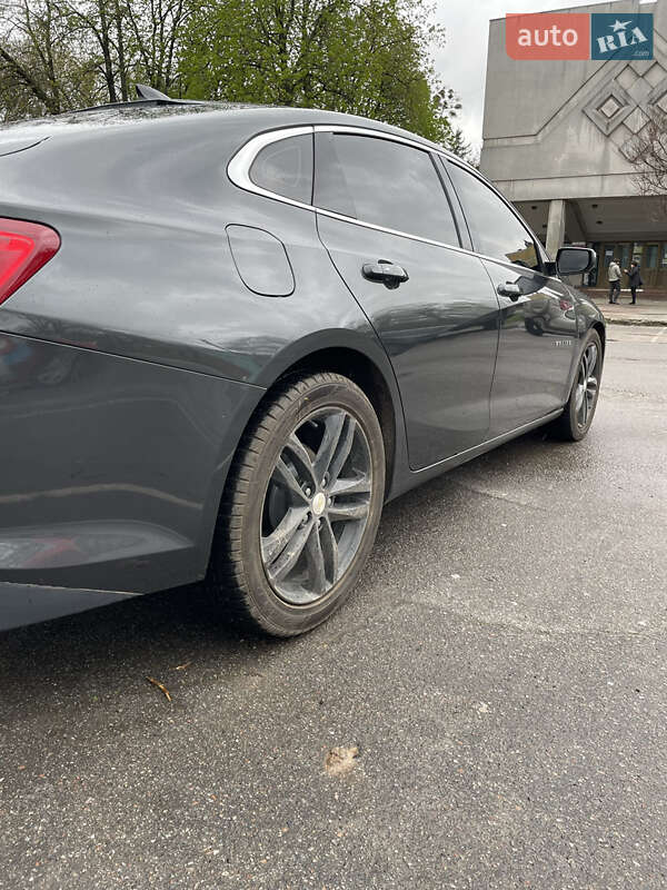 Седан Chevrolet Malibu 2017 в Полтаві