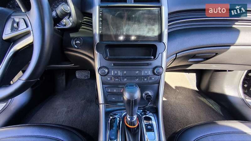 Седан Chevrolet Malibu 2015 в Жашківу