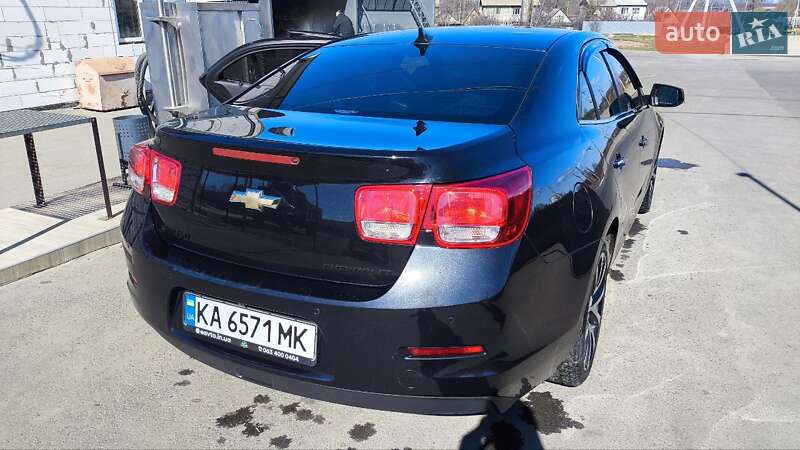 Седан Chevrolet Malibu 2015 в Жашківу