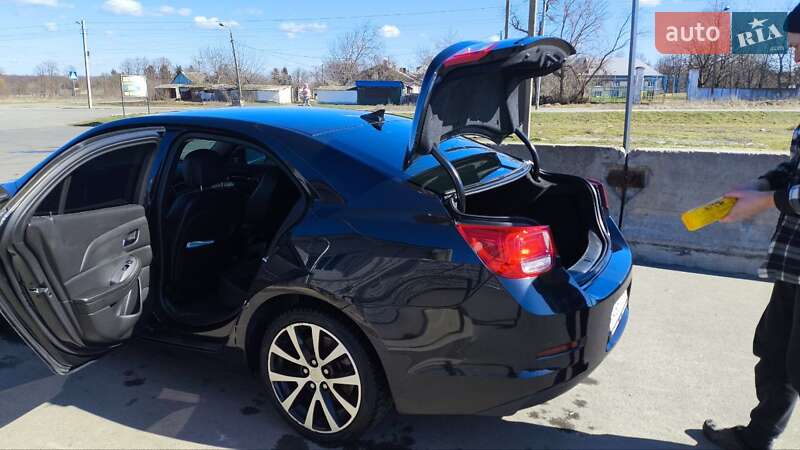 Седан Chevrolet Malibu 2015 в Жашківу