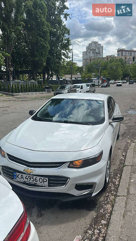 Седан Chevrolet Malibu 2017 в Киеве
