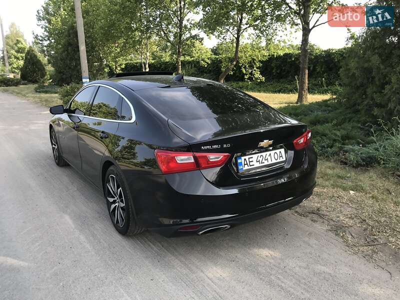 Седан Chevrolet Malibu 2015 в Днепре