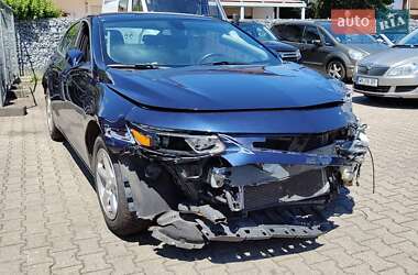 Седан Chevrolet Malibu 2017 в Виннице