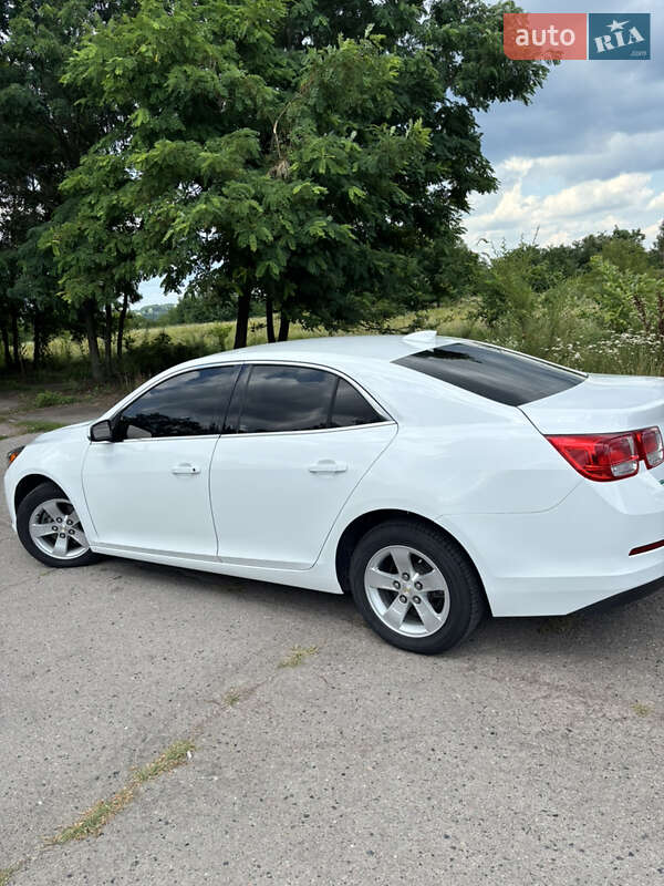 Седан Chevrolet Malibu 2015 в Лубнах