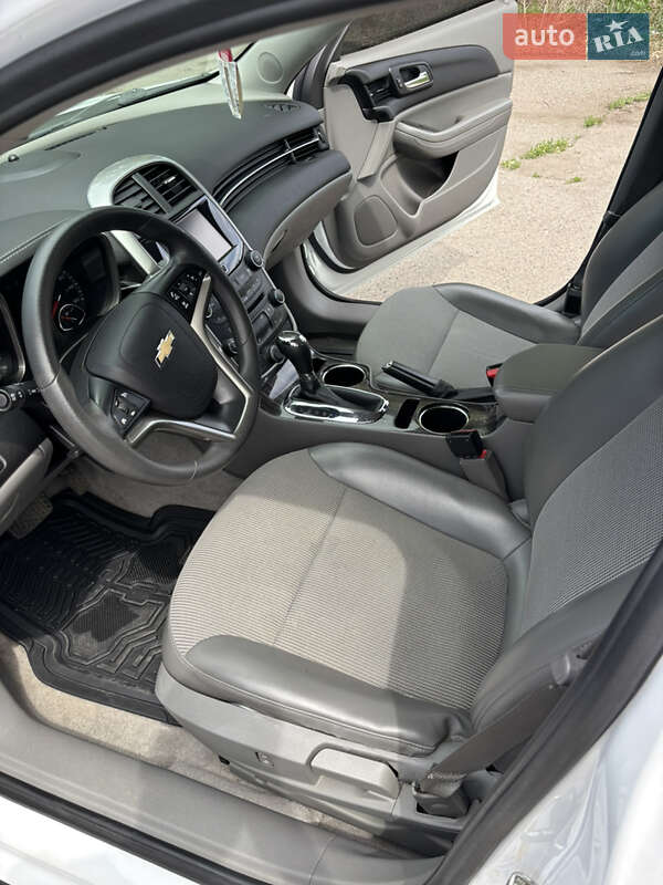 Седан Chevrolet Malibu 2015 в Лубнах