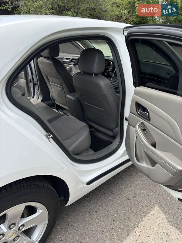 Седан Chevrolet Malibu 2015 в Лубнах