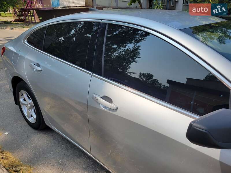 Седан Chevrolet Malibu 2018 в Запорожье
