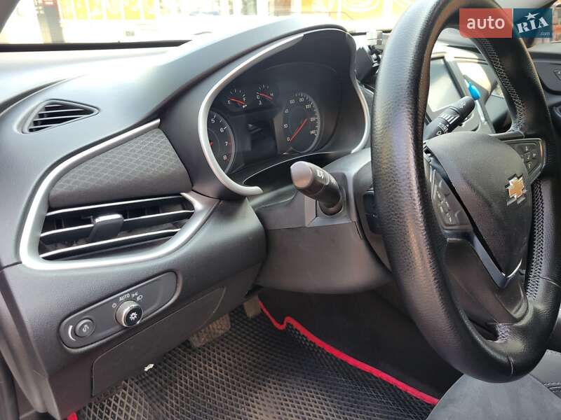 Седан Chevrolet Malibu 2018 в Запорожье