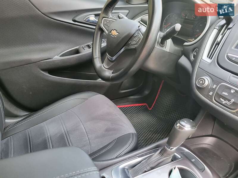 Седан Chevrolet Malibu 2018 в Запорожье