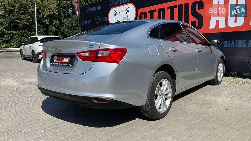 Седан Chevrolet Malibu 2016 в Виннице