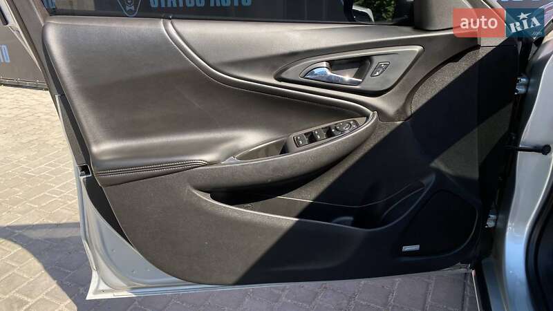 Седан Chevrolet Malibu 2016 в Виннице